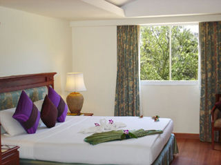 Sea Pearl Beach & Spa Patong Exterior photo