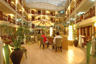 Sea Pearl Beach & Spa Patong Exterior photo
